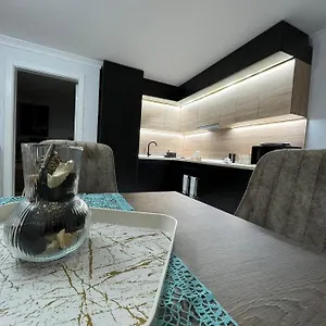 https://luxury-home.albaniahotels.org